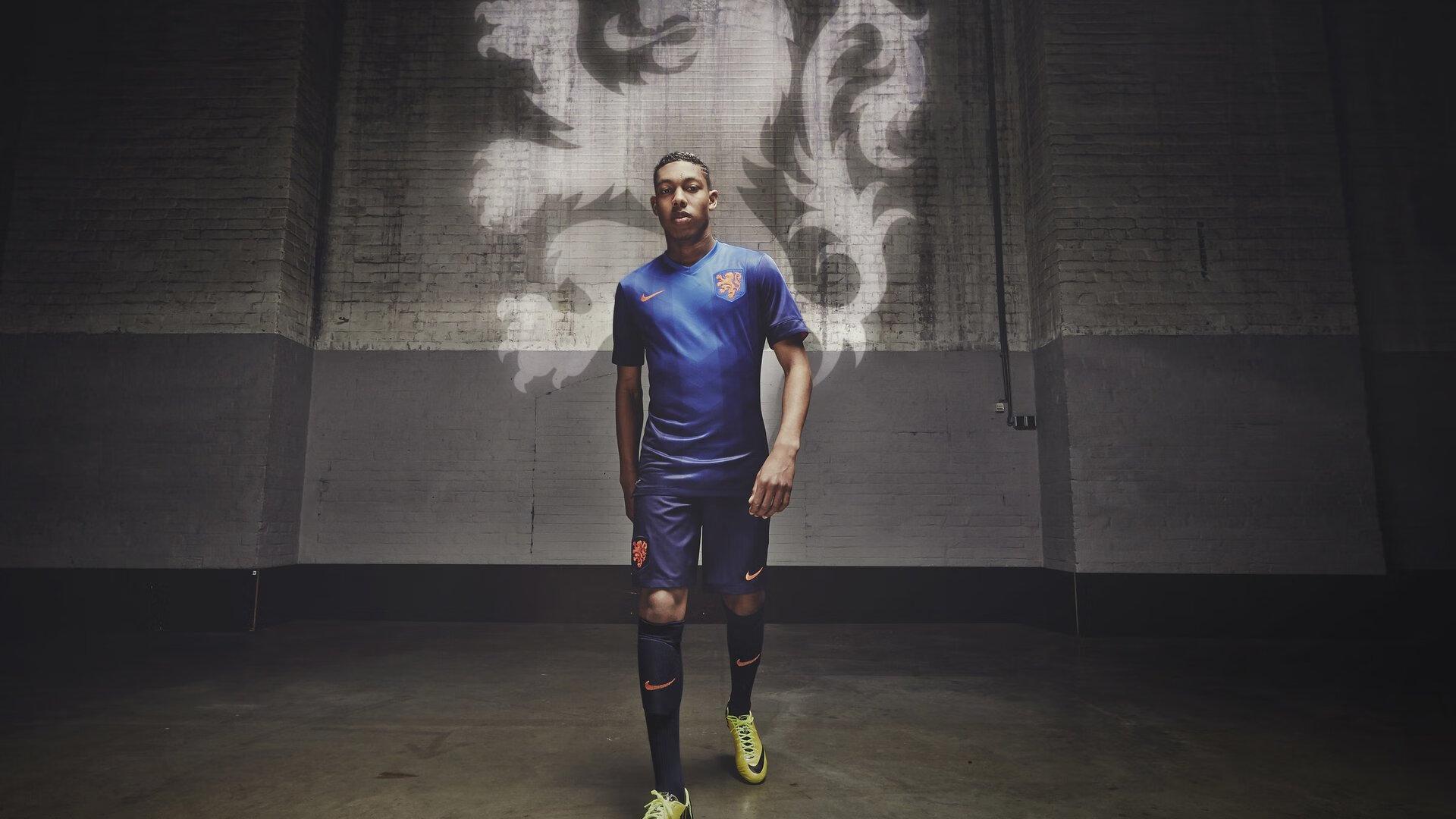 欧文留守达拉斯达成三年新约 独行侠锁定后场核心开启争冠新篇